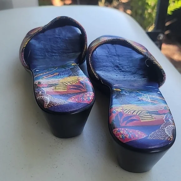 Women's Shoes Sz 6 Purple Painted Leather Open Toe Sandals Slides Wedge Tropical - Picture 5 of 9